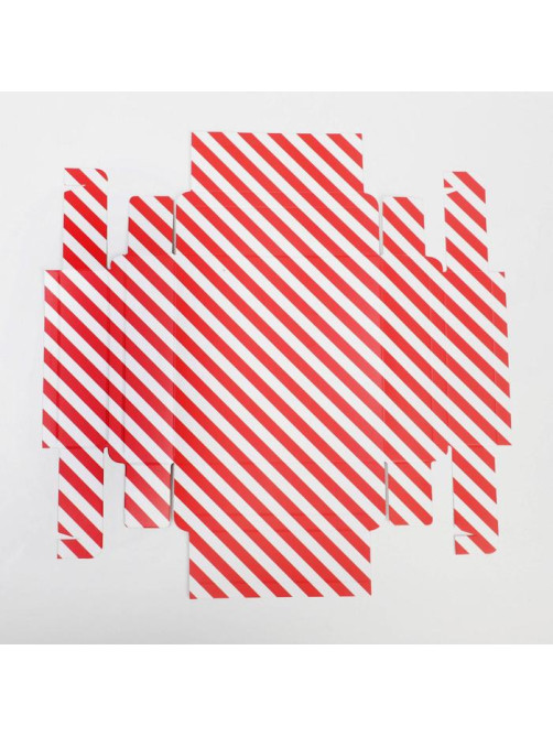 Коробка под 9 конфет новогодняя с ячейками «С Новым годом» 14.5×14.5×3.5 см