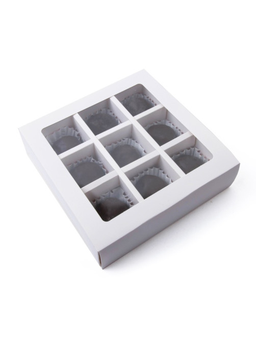 Коробка для 9 конфет, белая, 13.8×13.8×3.8 см