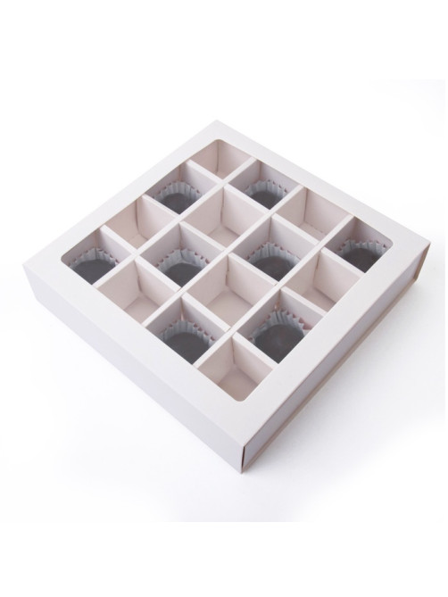 Коробка для 16 конфет, белая 17.7×17.7×3.8 см