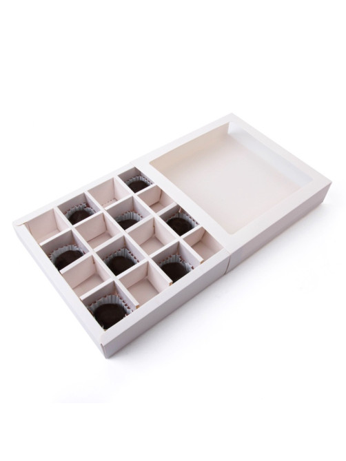 Коробка для 16 конфет, белая 17.7×17.7×3.8 см
