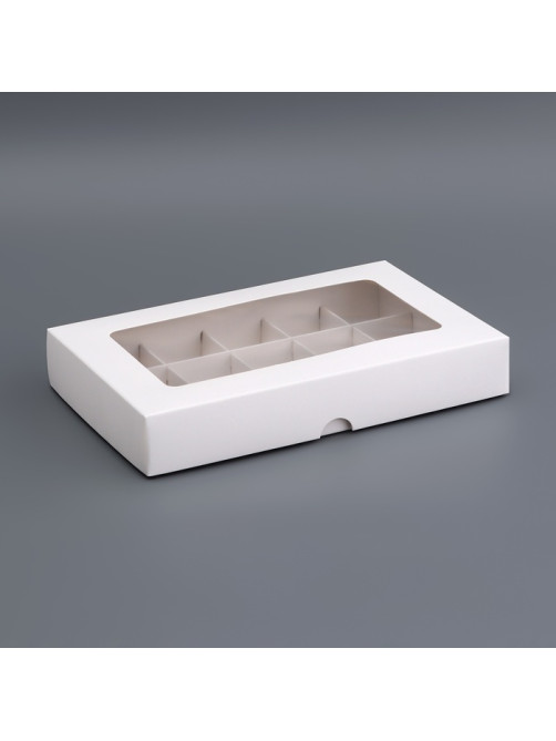 Коробка для 15 конфет, белая, 13.7×22×3.5 см