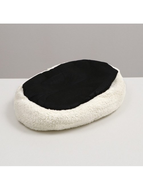 Лежанка для животных «Уют», 45×35×11 см, мягкий мех, цвет молочный/белый