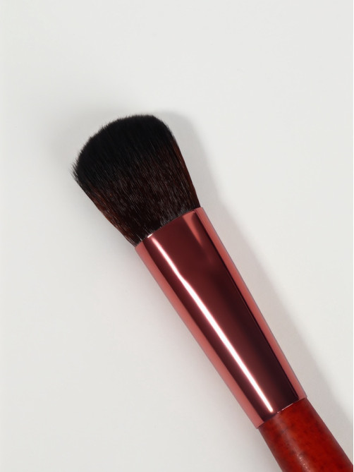 Кисть для макияжа Brush WOOD, 18 (±1) см, коричневая