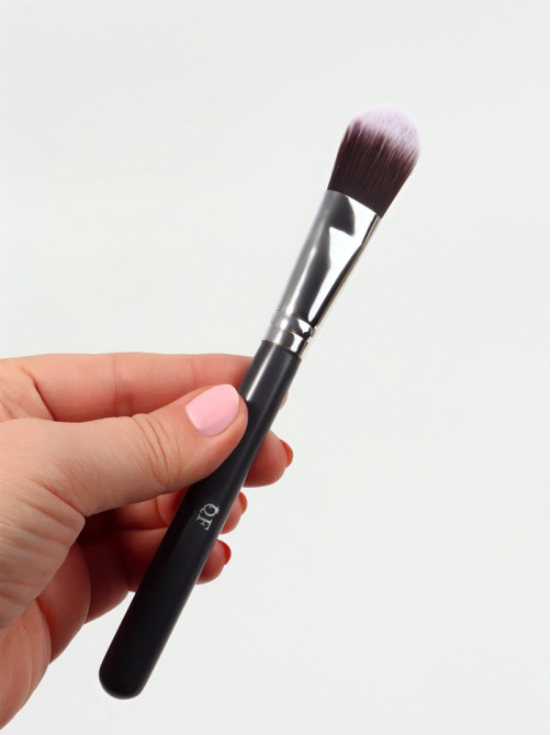 Кисть для макияжа Brush GRAPHITE, 17.5 (±1) см, тёмно-серый