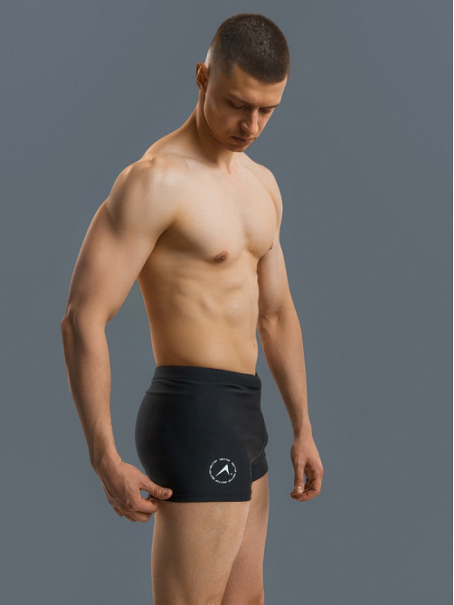 Плавки для плавания ONLYTOP, р. 50, чёрные