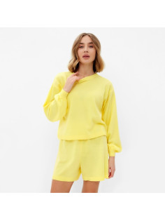 Костюм женский (джемпер, шорты) MINAKU: Casual Collection, цвет лимон, размер 42
