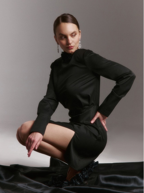 Платье мини женское MINAKU: Silk pleasure, чёрное, размер 46