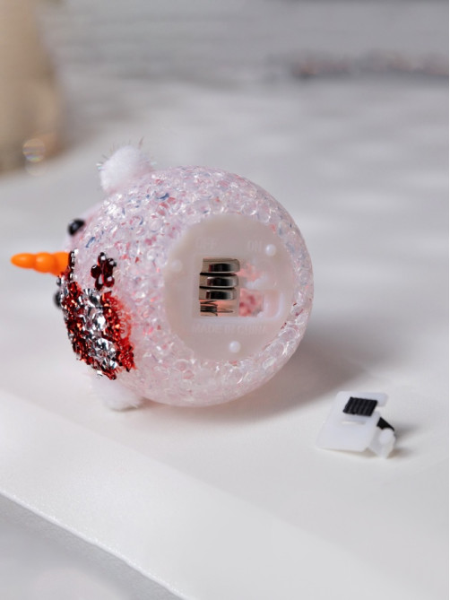 Ёлочная игрушка «Красный снеговичок», 8 см, 1 LED, от батареек AG13×3, свечение мульти (RGB)