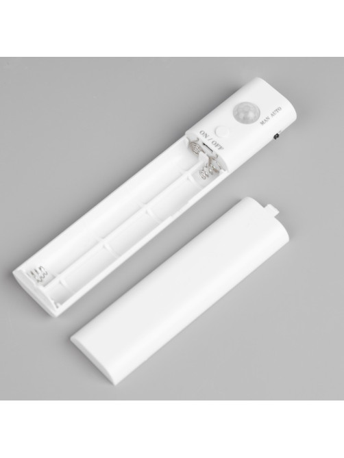 Светодиодная лента Luazon Lighting с датчиком движения 2 м, IP65, SMD2835, 60 LED/м, 4хААА, 3000К, свечение тёплое белое