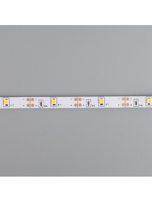 Светодиодная лента Luazon Lighting 3 м, IP20, SMD2835, 30 LED/м, 3хААА, 3000К, свечение тёплое белое