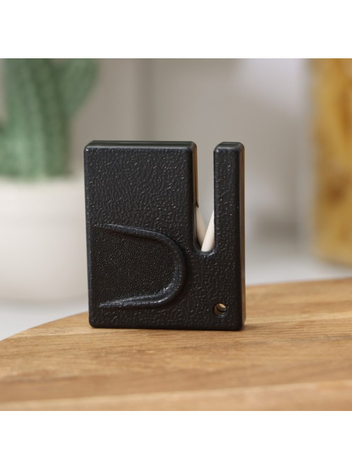 Точилка для керамических ножей Доляна, 1×5×5 см, чёрная