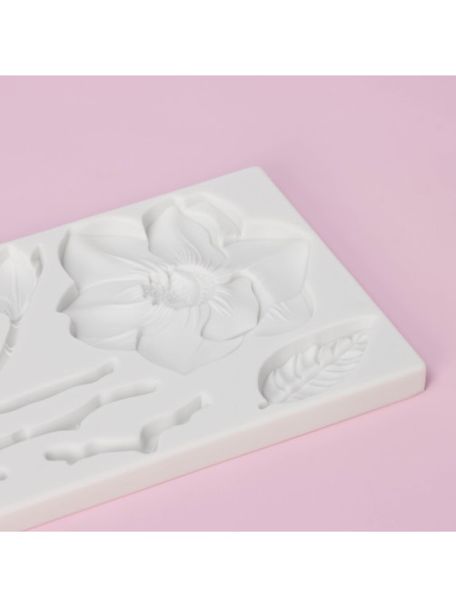 Молд для заливки Доляна «Магнолия», силикон, 8 ячеек, 19×11.3×1.2 см, белый
