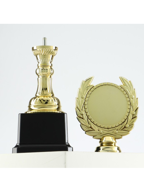 Кубок 068, наградная фигура, золото, подставка пластик, 23.5×8×7.5 см