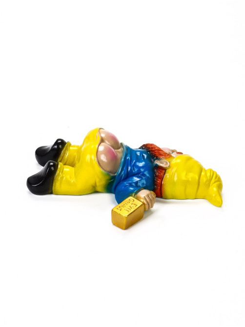 Садовая фигура из гипса «Рыжий пьяный гном», 23×16×7 см