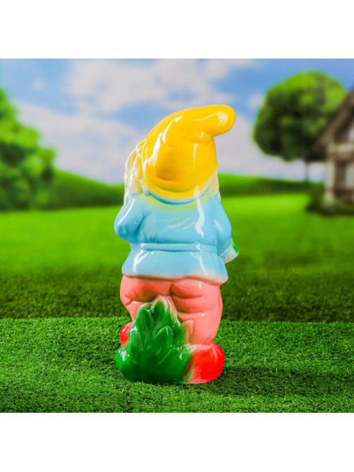 Садовая фигура из гипса «Гном с морковкой», h=36 см