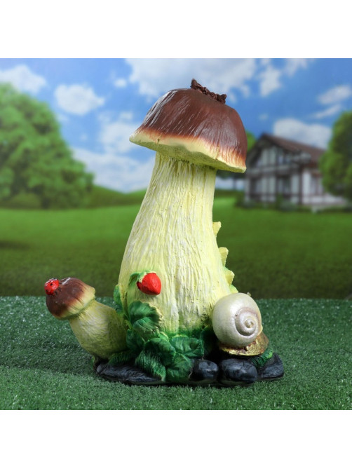 Садовая фигура из полистоуна «Гриб с ягодой и улиткой», 32.5×19×26 см