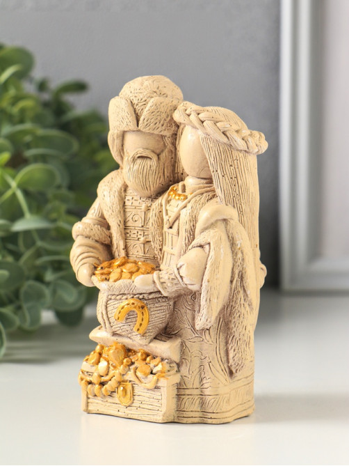 Фигурка гипс «Берегиня и Богач», 12.5×8×7 см
