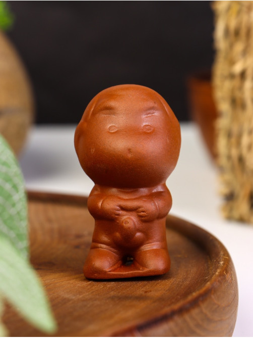 Фигурка для чайной церемонии TAKE IT EASY «Писающий мальчик», керамика, 3.5×3.5×6 см