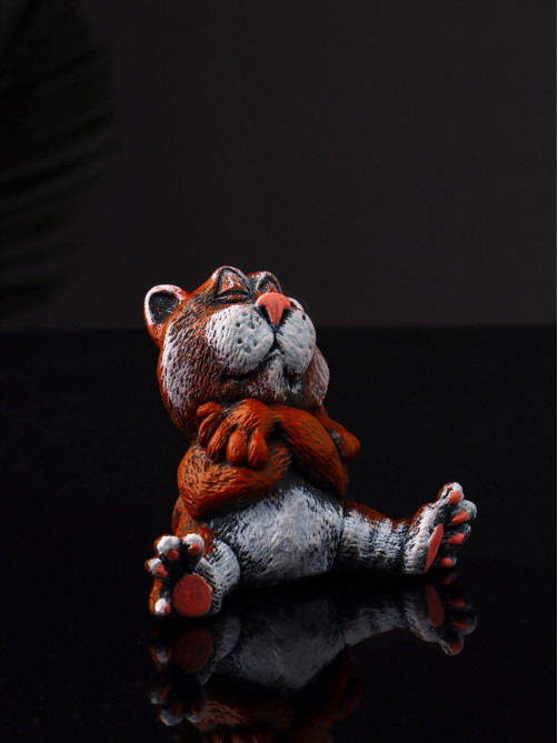 Фигурка полистоун «Кот эгоист», 7.1×8.7×5 см