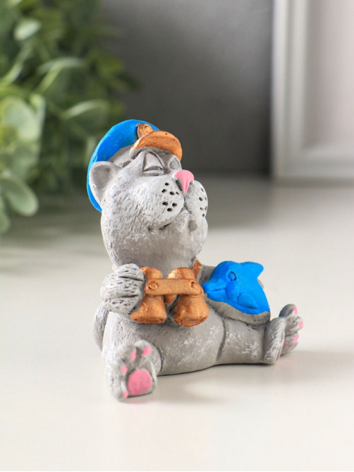 Фигурка полистоун «Кот капитан», 6.3×8.7×7.5 см