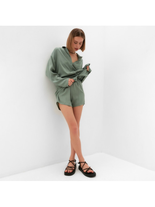 Костюм женский (рубашка, шорты) MINAKU: Casual Collection, оливковый, размер 48