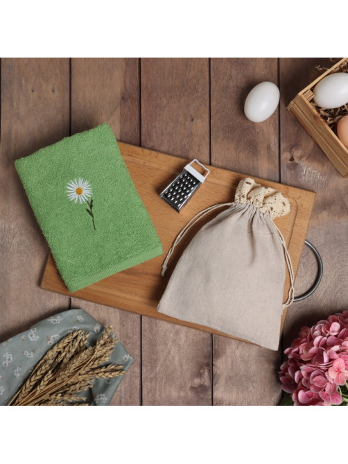 Набор кухонный «Этель» Chamomile, полотенце 30×60 см, тёрка 7.7×3.7 см