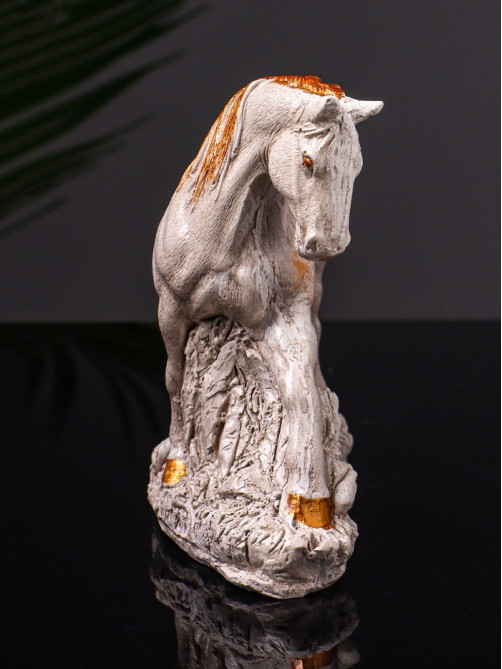 Фигурка гипс «Конь Граф», 12×16×6 см, бежевая