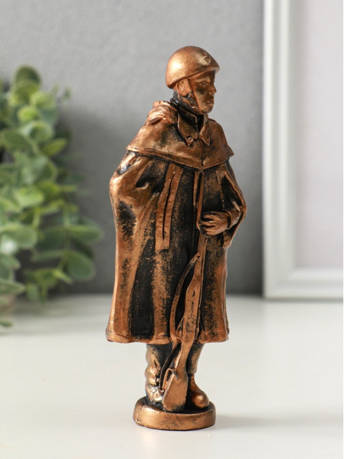 Фигурка гипс «Солдат», 15×6×3 см, винтажная бронза