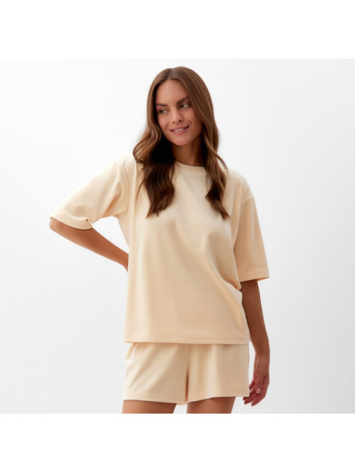 Пижама женская (футболка, шорты) KAFTAN Plushy, размер 52-54, молочная