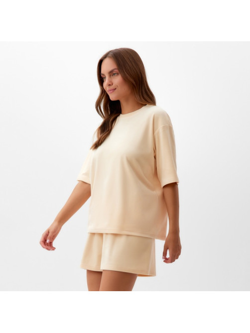 Пижама женская (футболка, шорты) KAFTAN Plushy, размер 52-54, молочная