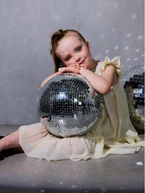Платье нарядное для девочки MINAKU: PartyDress, цвет молочный, рост 110-116 см, шифон