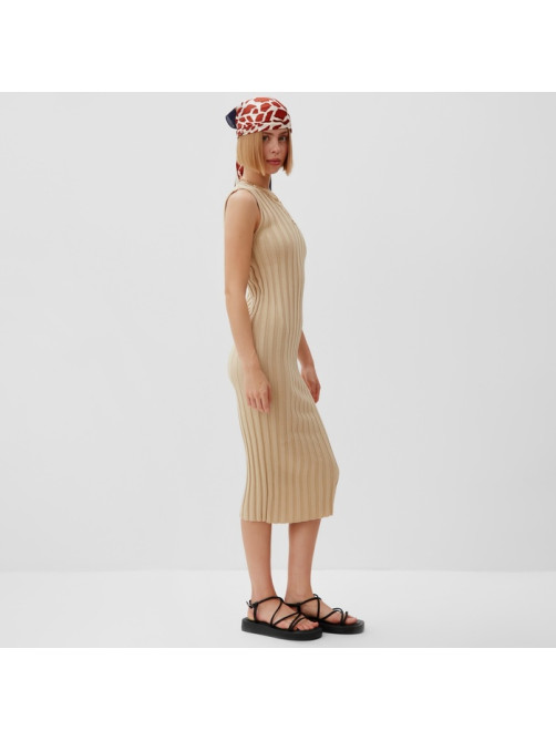 Платье вязаное миди женское MINAKU: Knitwear collection, бежевое, размер 48