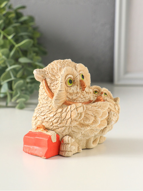 Фигурка гипс «Сова детский врач», 8×9×7 см, слоновая кость
