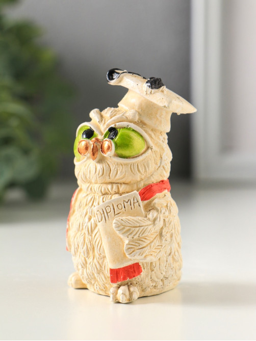 Фигурка гипс «Сова с дипломом», слоновая кость, 8×5 см