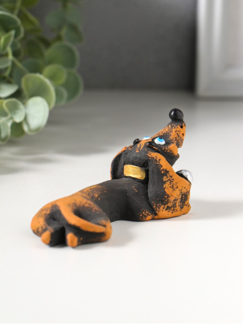 Фигурка «Такса с костью», 4.6×4.5×10.6 см