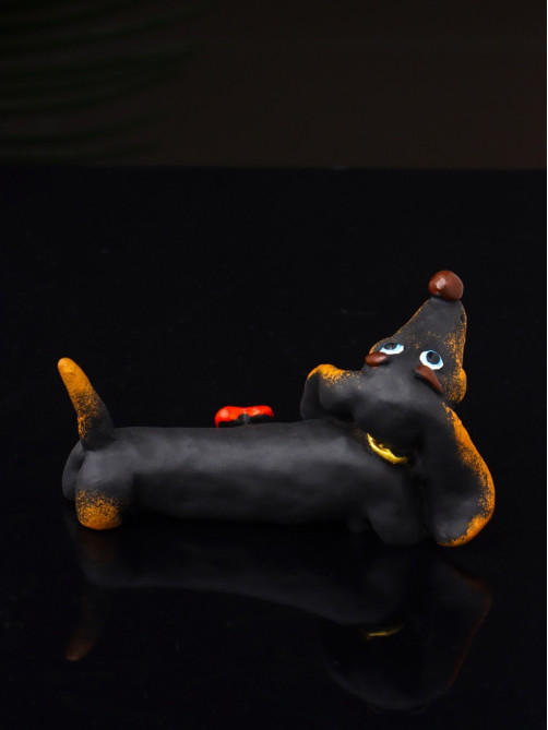 Фигурка полистоун «Такса счастливая», 4.5×9×4.3 см