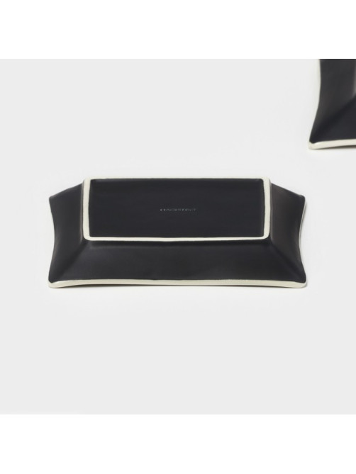 Тарелки Magistro Matt black, 15×2 см, набор 2 шт., квадратные, фарфор, белые, чёрные