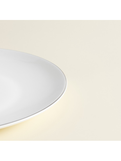 Тарелка для подачи SL Home «Каскарон», 25.4×18.5×2.5 см, овальная, костяной фарфор, белая