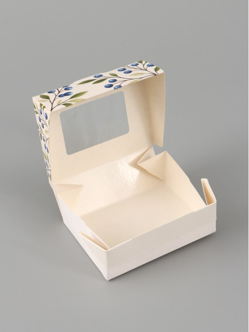 Коробка подарочная с окном «Ягоды», 10×8×3.5 см, самосборная