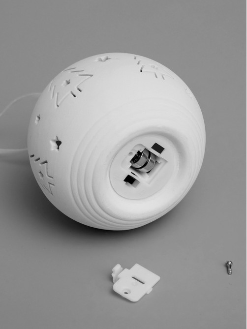 Ёлочный шар «Ёлки», 9×9×9.8 см, 1 LED, керамика, от батареек LR44×2, свечение тёплое белое